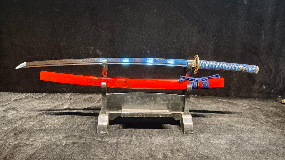 Katana Ripple Pattern TI0 (covered with soil and burned to create the blade's ripple pattern ...